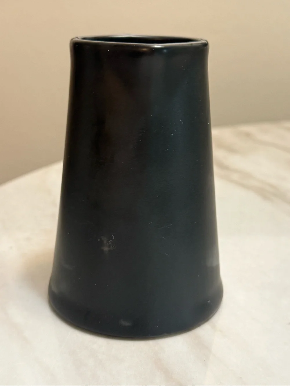 Robert Stanley Black Matte Ceramic Pitcher 14 oz Microwave Safe Solid Shield